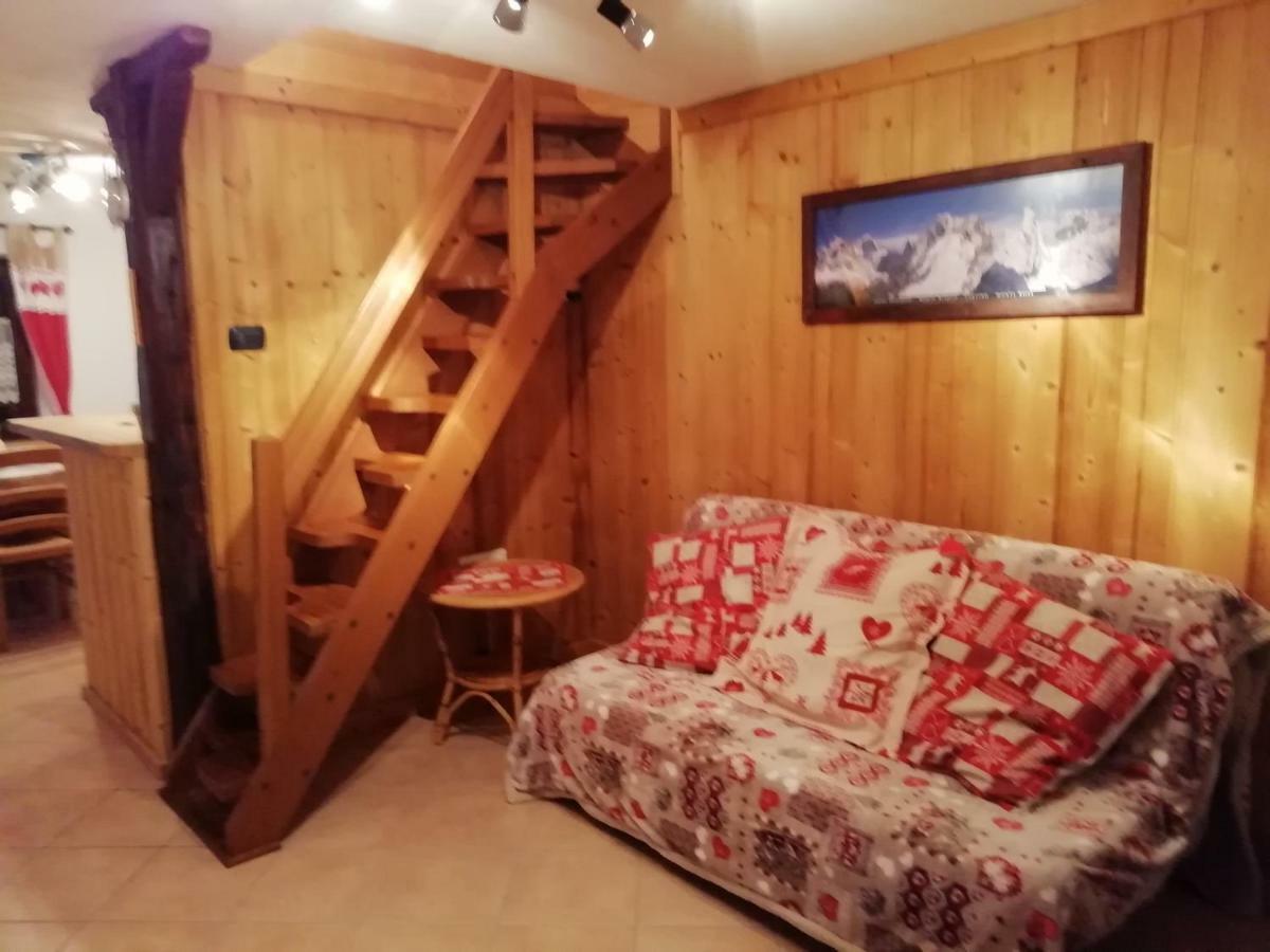 Maison Des Abeilles Vda Gressan N 0028 Εξωτερικό φωτογραφία